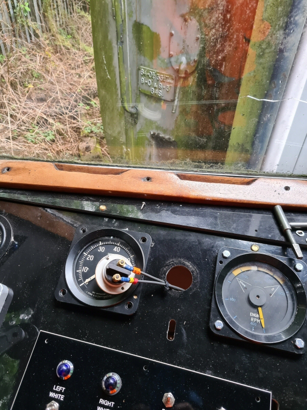Class 105 wiring for the buzzer button